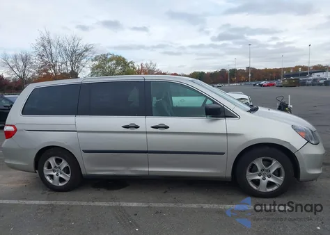 2006 Honda Odyssey Lx z USA, uszkodzony, nr VIN 5FNRL38296B084903